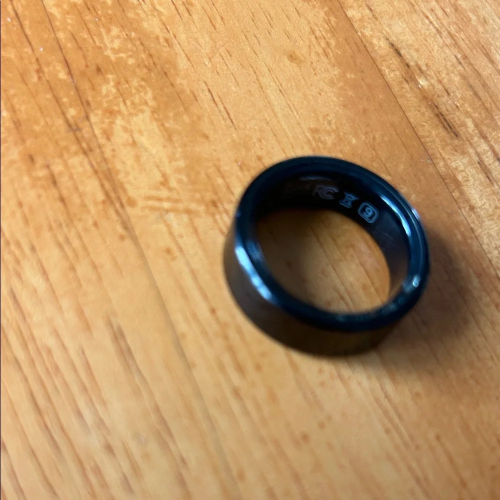 Black Brookstone Smart Health Ring Size 9 Great Condition